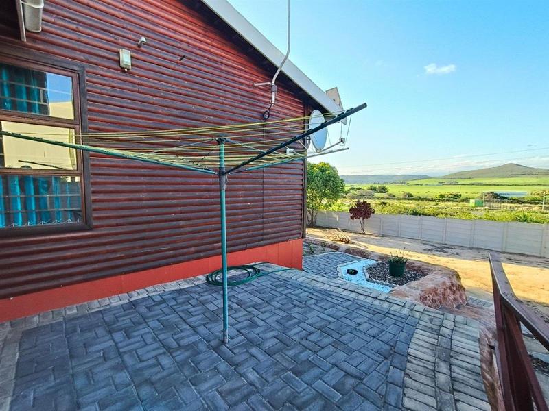 3 Bedroom Property for Sale in Fraaiuitsig Western Cape